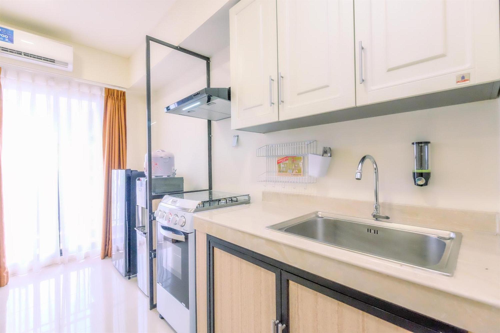 Modern And Simply 2Br At Meikarta Apartment By Travelio Cikarang Buitenkant foto